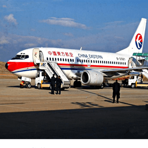 鄂托克前旗敖勒召其机场空运航空快运业稳步发展的原因是什么？